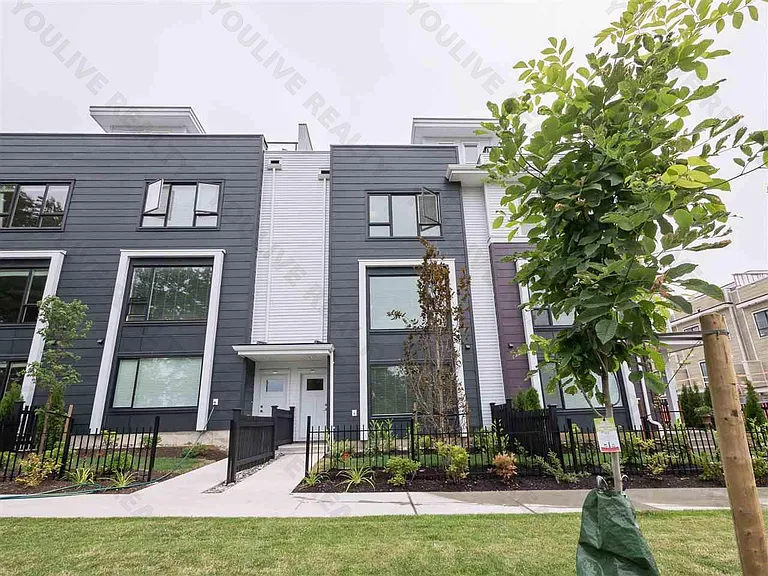 2280 163rd St #108 — Photo 3