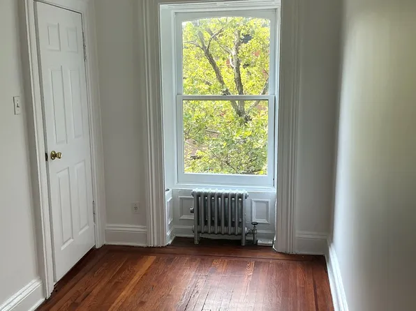 241 Carlton Avenue image 1 of 9