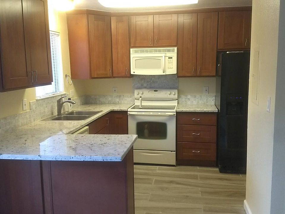 1st image of 1687 Cedarcreek Dr