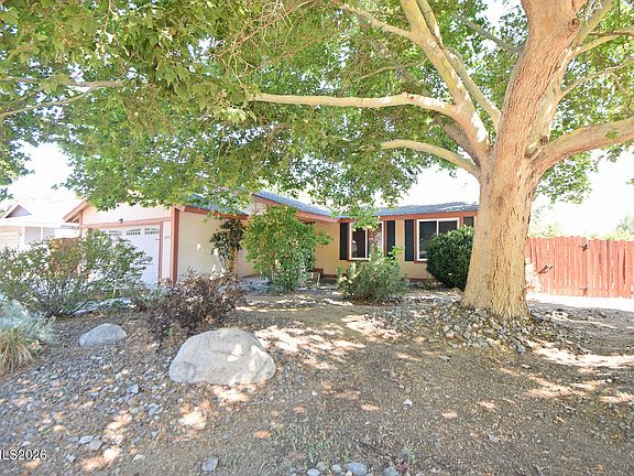 3rd image of 1496 Heather Ct