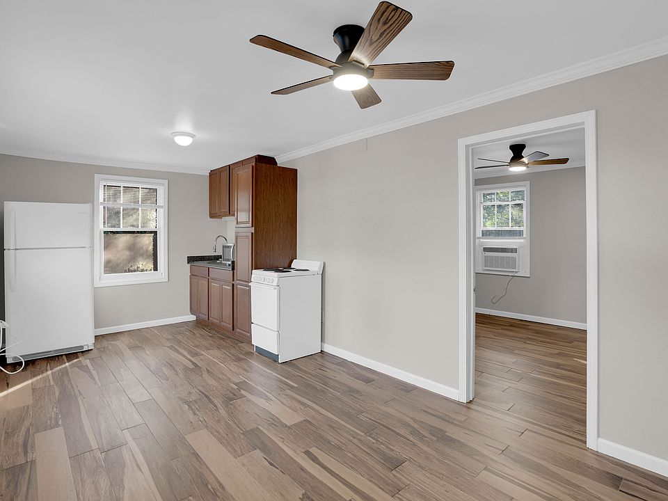 1st image of 3600 Yale Ave #B