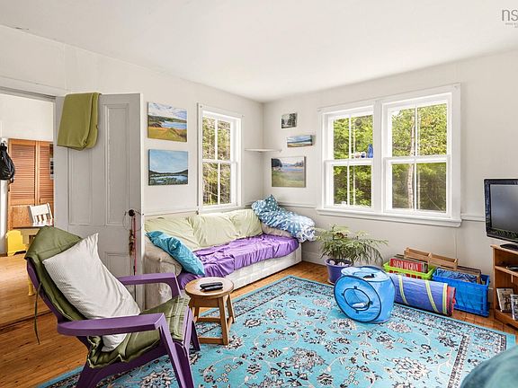 4th image of 6864 Saint Margarets Bay Rd