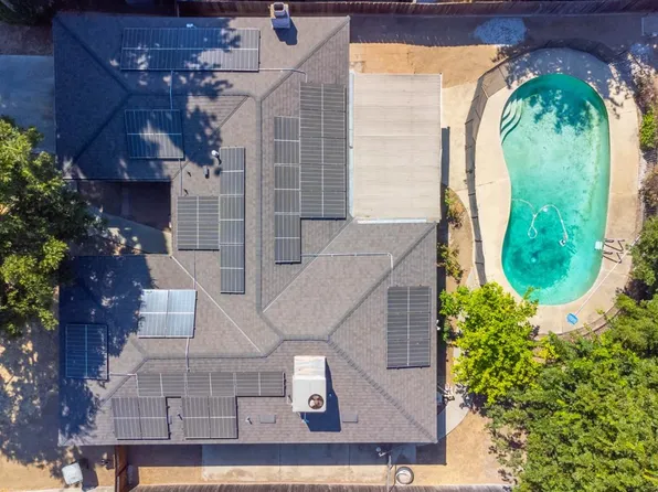 142 W Swift Ave, Clovis, CA 93612