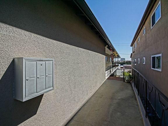 2nd image of 330 Bungalow Dr APT C