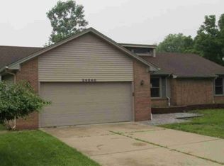 24540 Halley Crescent Dr, Grosse Ile, MI 48138