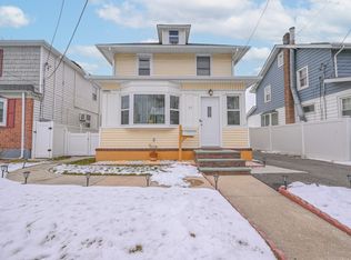81 E Lincoln Ave, Valley Stream, NY 11580