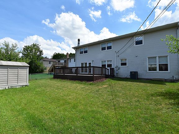 3rd image of 1714 W Catalpa Ln