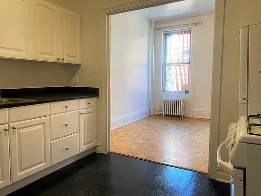 Rented by Buchbinder & Warren | media 13