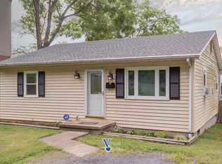225 S Winchester Ave, Waynesboro, VA 22980