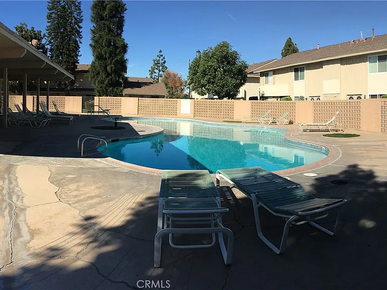 11027 Slater Ave — Photo 8