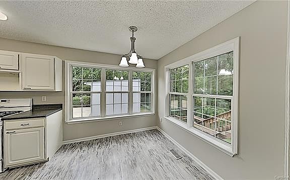 5th image of 156 Mount Zion Dr