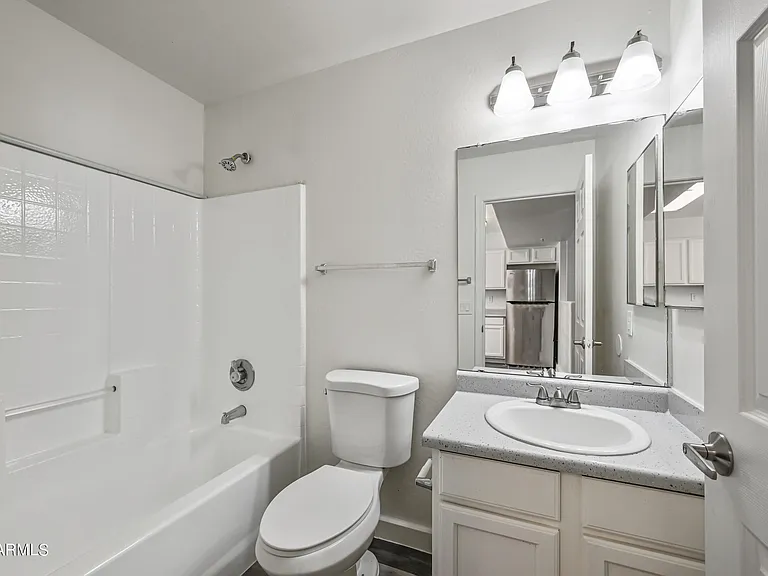 5010 N 22nd Ave #109 — Photo 8