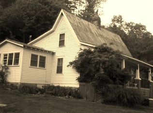 5748 Nc Highway 197, Green Mountain, NC 28740