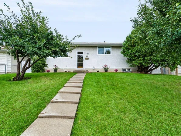 1012 W Raynard Cres SE, Calgary, AB T2A 1X9
