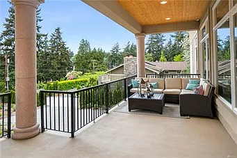 deck off kitchen