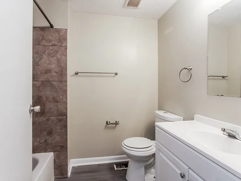 8931 Squire Ct — Photo 14