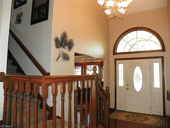 2nd image of 29967 Greenview Pkwy