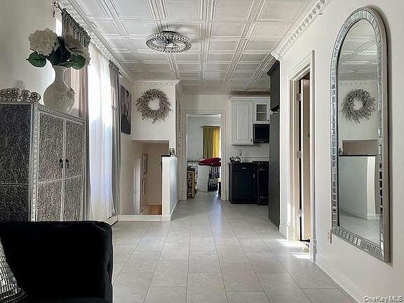 4th image of 7212 66th Rd