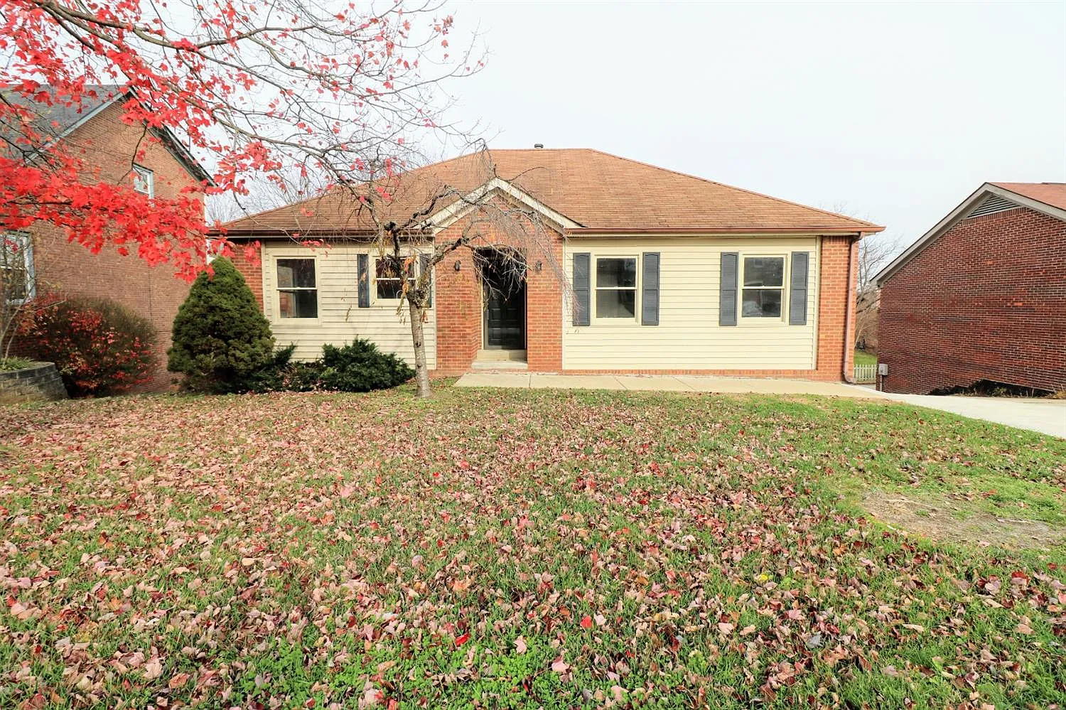 729 Troy Trl photo 1