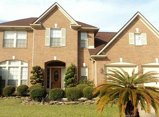 10935 Thornwood Dr, La Porte, TX 77571