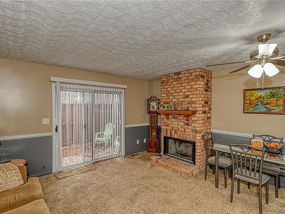 3rd image of 2951 Heatherwood Ct