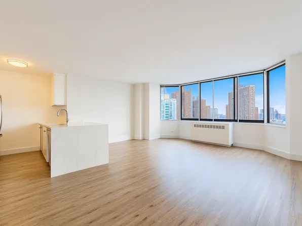 1735 York Avenue image 5 of 21