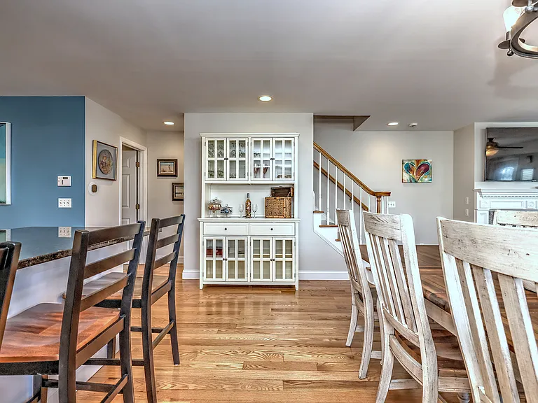 32 Grant St — Photo 26