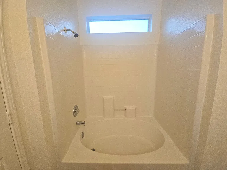 816 Dunkirk Ln — Photo 15
