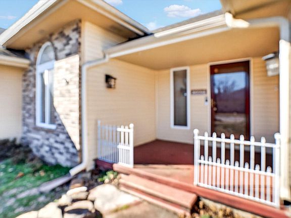 5th image of 3669 S Ridgecrest Avenue