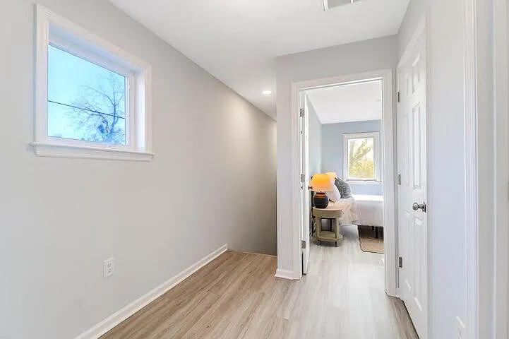 183 Romney St — Photo 13