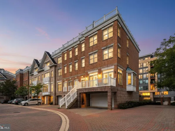 1232 Harbor Island Walk, Baltimore, MD 21230