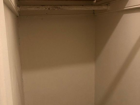 5th image of 835 W Leland Ave APT 2F