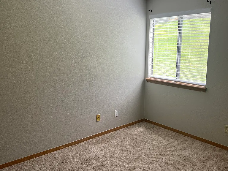 131 S Zang Way #D — Photo 9