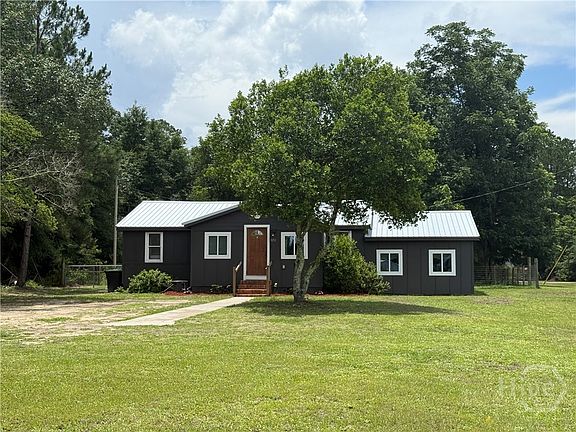 3rd image of 3052 Effingham Highway