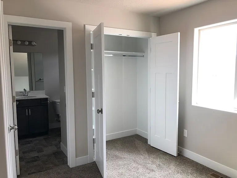 1548 W Pyrite Ln #D — Photo 5