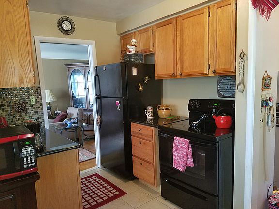 4th image of 19385 Saint Francis St