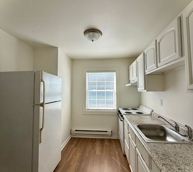 1st image of 82 Fremont St #64647C043