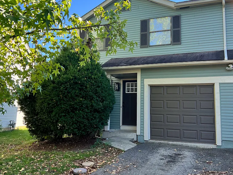 3909 Heatherglen Dr — Photo 1