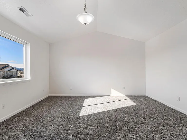 7761 Wyeth Ct — Photo 16