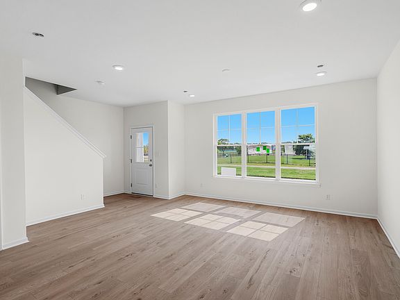 5th image of 1609 Parkside Ln #F