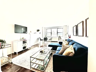 Rented by Addison Property Group