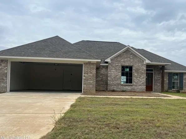 226 Hemingway Cir, Canton, MS 39046