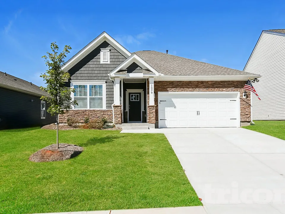 1079 Staghorn Ave