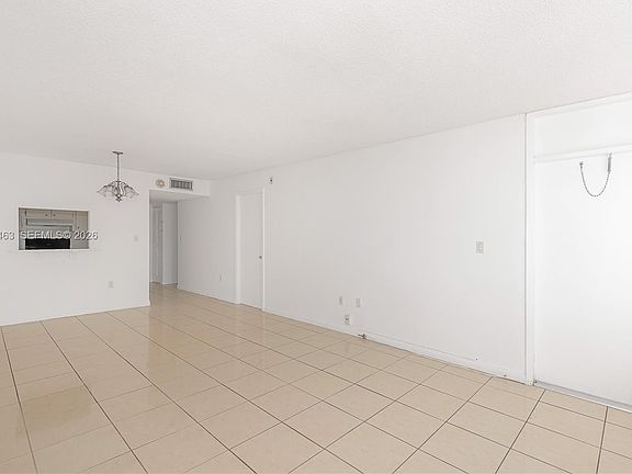 4th image of 1200 NE Miami Gardens Dr APT 905W