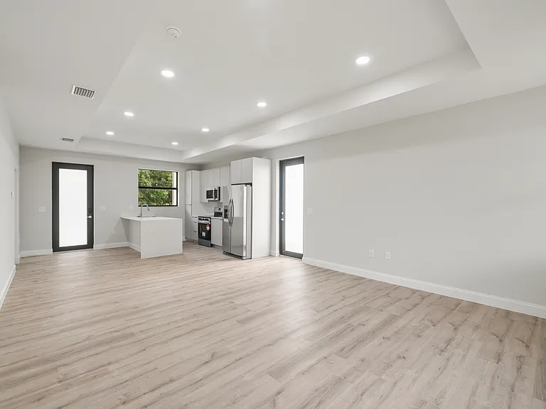 3302 56th St W — Photo 13