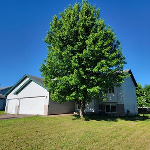 801 11th Ave SW, Isanti, MN, 55040