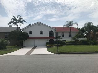896 3rd Ave S, Tierra Verde, FL 33715