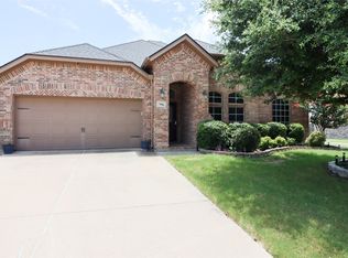 754 Peach Ln, Burleson, TX 76028