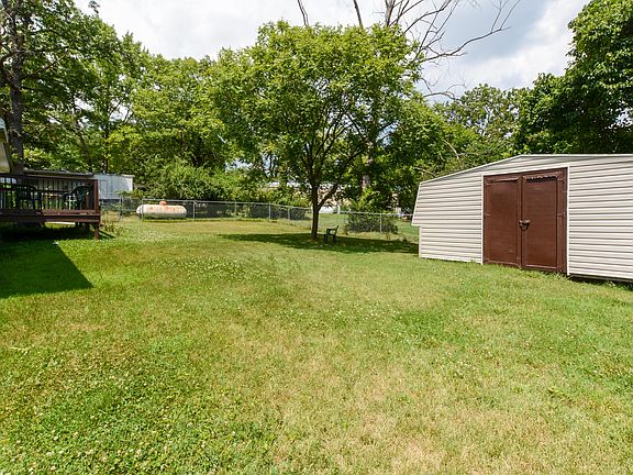 5th image of 190 Darla Dr