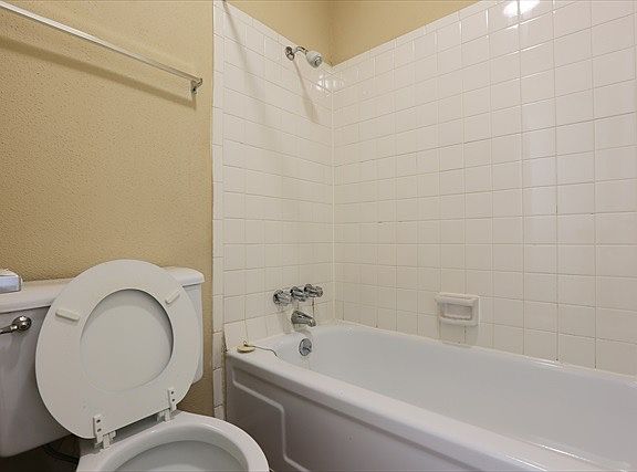 3rd image of 4415 Avenue B
